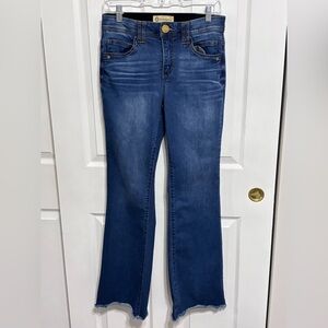 Democracy Women’s Medium Wash Blue Denim Ab Tech Rough Hem Flare Jeans Size 6
